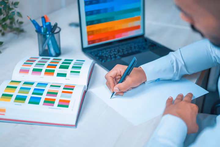 Contract drafting and review for commercial transactions in Arabic and English